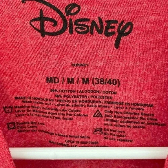 Disney Hakuna Matata Red Short Sleeved Shirt Sz Medium - Picture 5 of 5